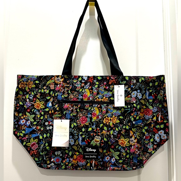 Vera Bradley Disney Limited Edition Drawstring Family Tote NWT - Picture 1 of 15